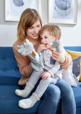 HABA 305755 Handpuppe Nashorn Mit Baby 5 HABA 305755 Handpuppe Nashorn Mit Baby – Bild 3