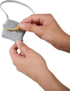 HABA 306579 Kleiderset Accessoires, 3-tlg. Puppen-Stiefel, Schal, Umhängetasche, 30 Cm 9 HABA 306579 Kleiderset Accessoires, 3-tlg. Puppen-Stiefel, Schal, Umhängetasche, 30 Cm -Haba 24258286 03